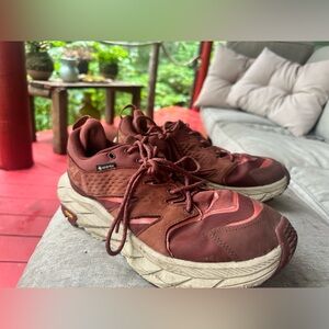 Women’s size 9 Anacapa Hokas.